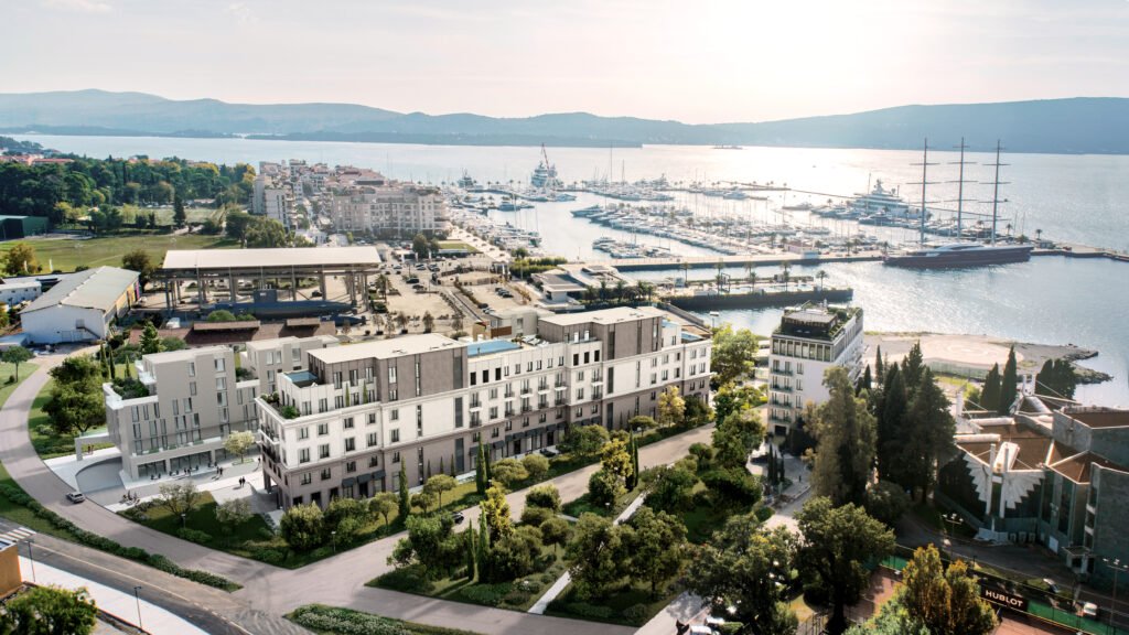 Tivat see side